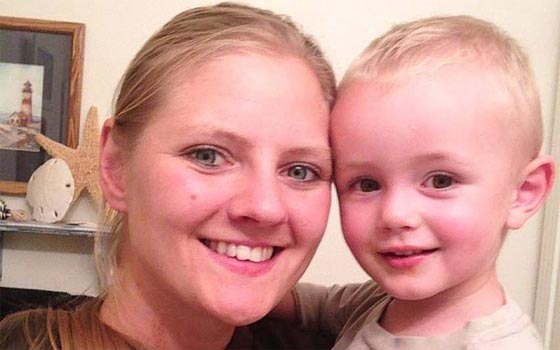  طفل لا يتجاوز العامين يقتل امه بطلقة رصاص صورة رقم 1