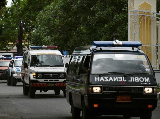 الطفلة لطفية حميد.. اولى ضحايا كارثة طيران آسيا 8501 صورة رقم 18