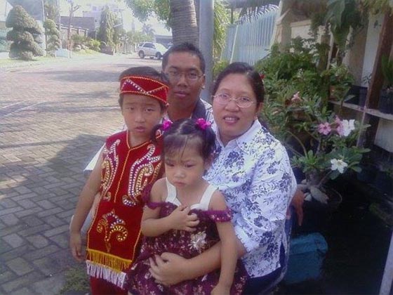 تقديم موعد رحلة طيران آسيا انقذ عائلة مؤلفة من 15 شخصا من الموت صورة رقم 4