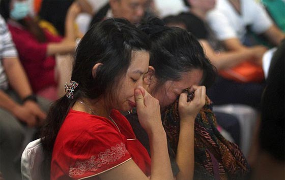 تقديم موعد رحلة طيران آسيا انقذ عائلة مؤلفة من 15 شخصا من الموت صورة رقم 8