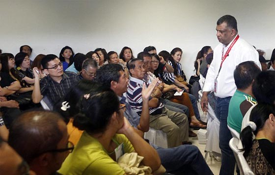 تقديم موعد رحلة طيران آسيا انقذ عائلة مؤلفة من 15 شخصا من الموت صورة رقم 7