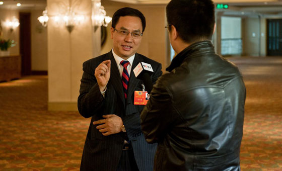 كيف اصبح (لى خه جون) أغنى رجل فى الصين فى خلال عام واحد؟  صورة رقم 2