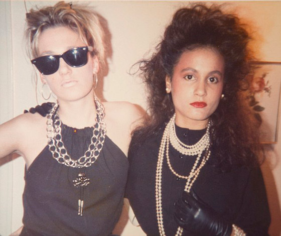 امتنعت عن الابتسامة مدة 40 عاما خوفا منذ ظهور التجاعيد صورة رقم 4