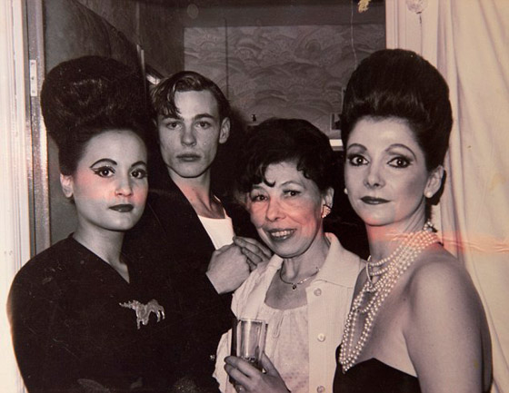 امتنعت عن الابتسامة مدة 40 عاما خوفا منذ ظهور التجاعيد صورة رقم 5