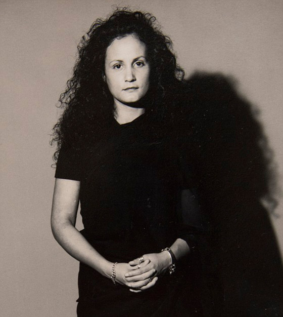 امتنعت عن الابتسامة مدة 40 عاما خوفا منذ ظهور التجاعيد صورة رقم 8