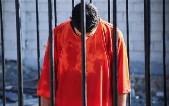 ماذا فعل الدواعش قبل احراقهم للكساسبة حيا؟ صورة رقم 1