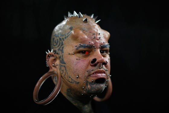 الشياطين البشرية تقيم مهرجانا خاصا في العاصمة الفنزويلية صورة رقم 10