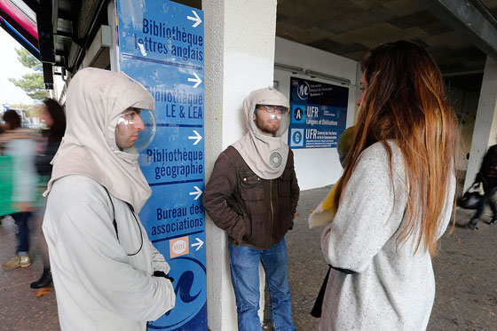 اشعة الشمس تشوش حياة توأمين فرنسيين صورة رقم 5