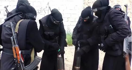 داعش يضع دستورا لنسائه مكونا من عشرة الاف كلمة صورة رقم 3