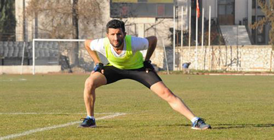 عداء تركي يعتزم التوجه الى مكة لاداء الحج جريا على الاقدام صورة رقم 1 عداء تركي يعتزم التوجه الى مكة لاداء الحج جريا على الاقدام صورة رقم 1