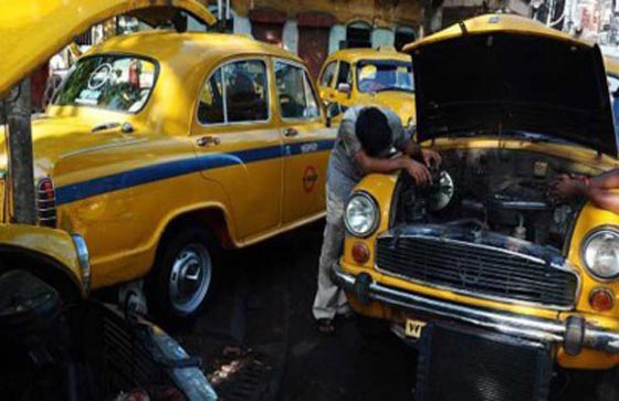 زر استغاثة في سيارات الأجرة بالهند لمنع الاغتصاب صورة رقم 1 زر استغاثة في سيارات الأجرة بالهند لمنع الاغتصاب صورة رقم 1