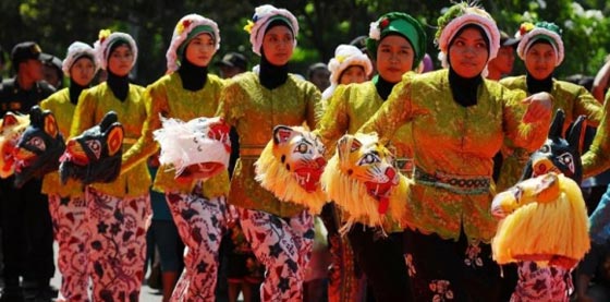 اندونيسا تلغي قانون فحص عذرية الفتيات كشرط للتخرج! صورة رقم 1 اندونيسا تلغي قانون فحص عذرية الفتيات كشرط للتخرج! صورة رقم 1