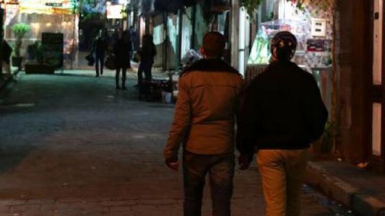  قصة تشبه الخيال: لبناني مثلي يتزوج من شقيقة حبيبه ليخلو له الجو معه صورة رقم 1