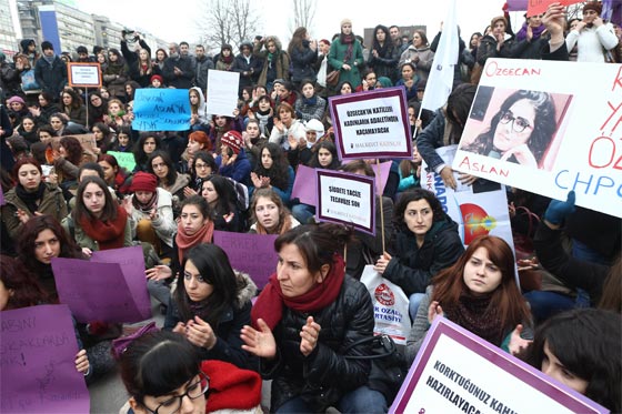 مطالبة باقالة وزير تركي بعد اغتصاب شابة وحرقها حية صورة رقم 4 مطالبة باقالة وزير تركي بعد اغتصاب شابة وحرقها حية صورة رقم 4