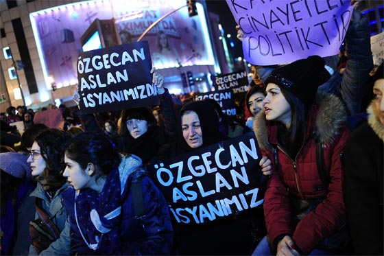 مطالبة باقالة وزير تركي بعد اغتصاب شابة وحرقها حية صورة رقم 9 مطالبة باقالة وزير تركي بعد اغتصاب شابة وحرقها حية صورة رقم 9