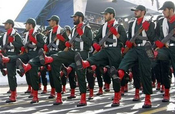 ايران تعدم 12 ضابطا سوريا ساعدوا الثوار وادينوا بالخيانة صورة رقم 1