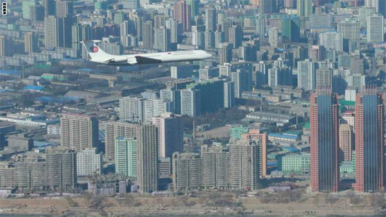  بالصور..جونغ اون يحلق بطائرته الجديدة فوق مشروع حيوي بكوريا صورة رقم 4