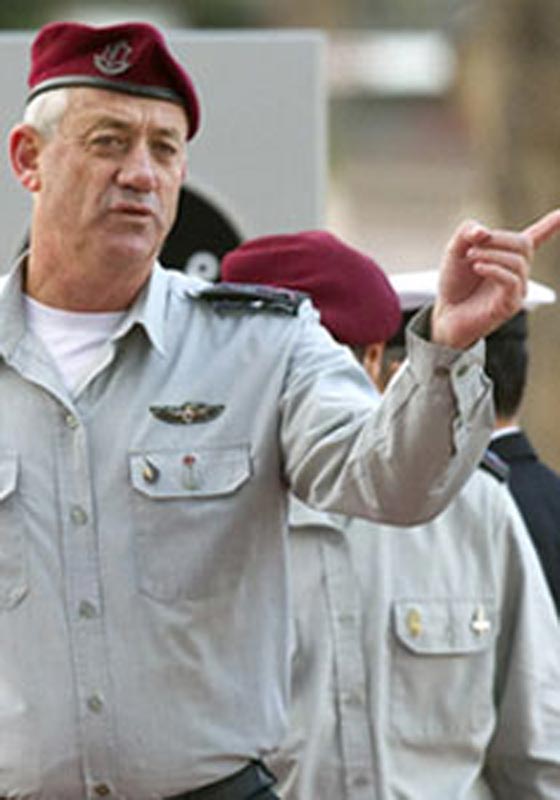 بيني غنتس.. بدأ حياته العسكرية مع صانع السلام وانهاها بجرائم القتل صورة رقم 5