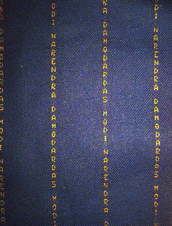 لماذا عرض رئيس الوزراء الهندي بدلته المذهبة خلال استقباله لاوباما للبيع؟ صورة رقم 12