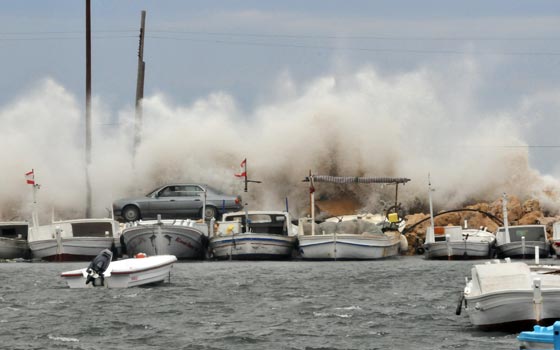 العاصفة جنى تصل ذروتها وتكسو شرق المتوسط بالأبيض صورة رقم 13