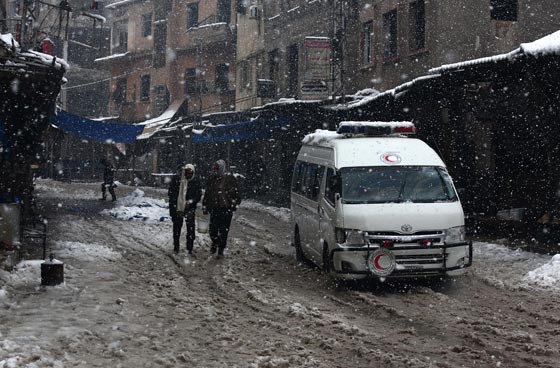 العاصفة جنى تصل ذروتها وتكسو شرق المتوسط بالأبيض صورة رقم 19