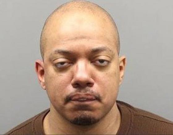 هل انتما مسلمان؟ سأل الامريكي رجلين وانهال عليهما طعنا بالسكين صورة رقم 1