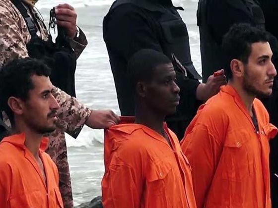 شهادة من اعماق مذبحة المصريين في ليبيا.. يرويها الناجي الوحيد من سكاكين داعش صورة رقم 2