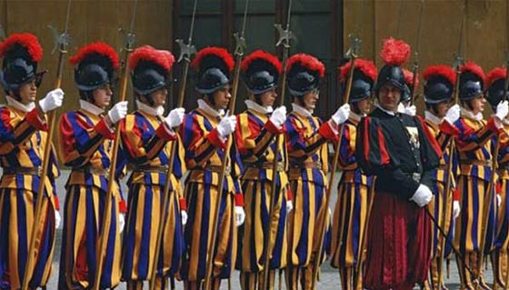 التهديدات الاسلامية ترفع مستوى الحراسة في الفاتيكان صورة رقم 9