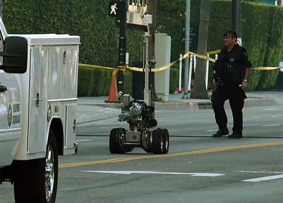  قنبلة تحت منصة جوائز الاوسكار بهوليوود يفزع الشرطة الامريكية صورة رقم 2