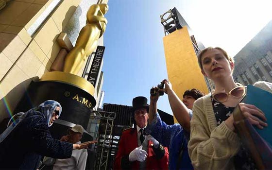  قنبلة تحت منصة جوائز الاوسكار بهوليوود يفزع الشرطة الامريكية صورة رقم 3