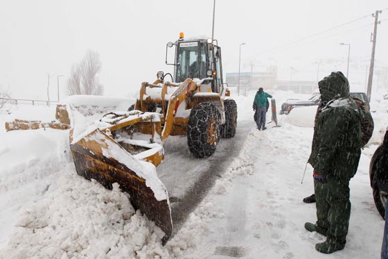 العاصفة جنى تصل ذروتها وتكسو شرق المتوسط بالأبيض صورة رقم 5