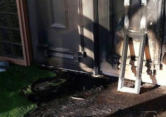 مسجد في الضفة الغربية يقع ضحية لنار المستوطنين صورة رقم 3 مسجد في الضفة الغربية يقع ضحية لنار المستوطنين صورة رقم 3