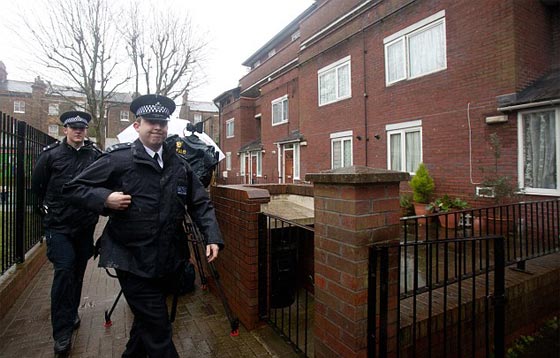 ذباح الرهائن في داعش هو محمد الموازي بريطاني مولود في الكويت صورة رقم 8