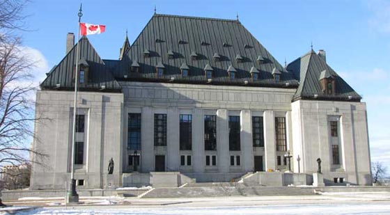 قاضية كندية ترفض النظر في قضية لأن المدعى عليها مسلمة منتقبة صورة رقم 1 قاضية كندية ترفض النظر في قضية لأن المدعى عليها مسلمة منتقبة صورة رقم 1