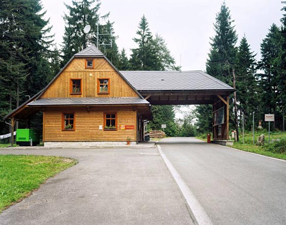 عمدة مجري يعرض قريته للايجار بمبلغ 770 دولار لليوم الواحد!! صورة رقم 1