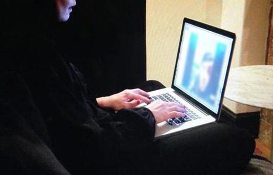 صحفية فرنسية أوقعت قيادي داعشي بحبها واصبحت مهددة بالقتل؟ صورة رقم 6 صحفية فرنسية أوقعت قيادي داعشي بحبها واصبحت مهددة بالقتل؟ صورة رقم 6