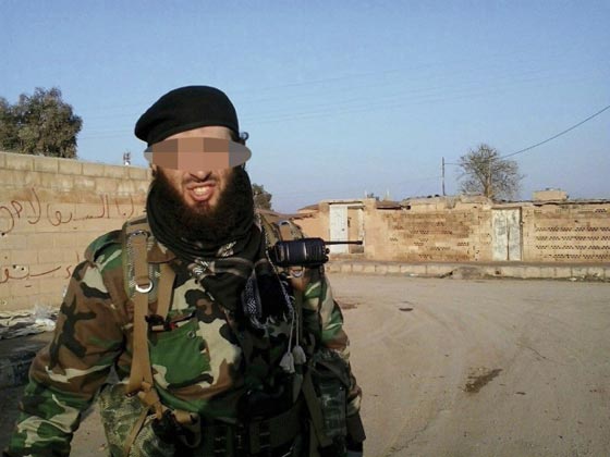 صحفية فرنسية أوقعت قيادي داعشي بحبها واصبحت مهددة بالقتل؟ صورة رقم 1 صحفية فرنسية أوقعت قيادي داعشي بحبها واصبحت مهددة بالقتل؟ صورة رقم 1