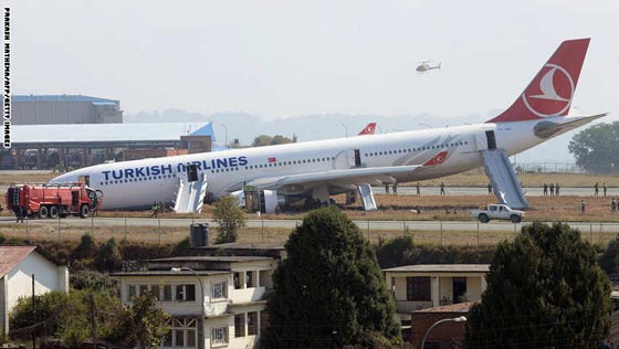 بالصور.. لماذا فشلت الطائرة التركية في الهبوط على ارض مطار كاتماندو؟ صورة رقم 1 بالصور.. لماذا فشلت الطائرة التركية في الهبوط على ارض مطار كاتماندو؟ صورة رقم 1