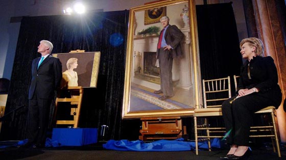 لوحة بورتريه تعيد فضيحة كلينتون مع مونيكا الى الواجهة صورة رقم 2