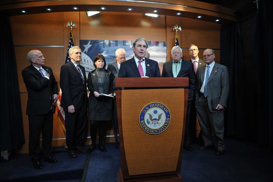 امام اعين الكونغرس.. نتنياهو يشن حربا نووية على النووي الايراني صورة رقم 27