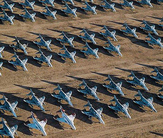 جولة في اكبر مقبرة للطائرات في العالم صورة رقم 1