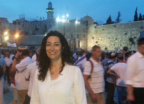 مسخرة اسرائيلية.. مرشحة للانتخابات تنتحل شخصية ذباح داعش صورة رقم 2 مسخرة اسرائيلية.. مرشحة للانتخابات تنتحل شخصية ذباح داعش صورة رقم 2