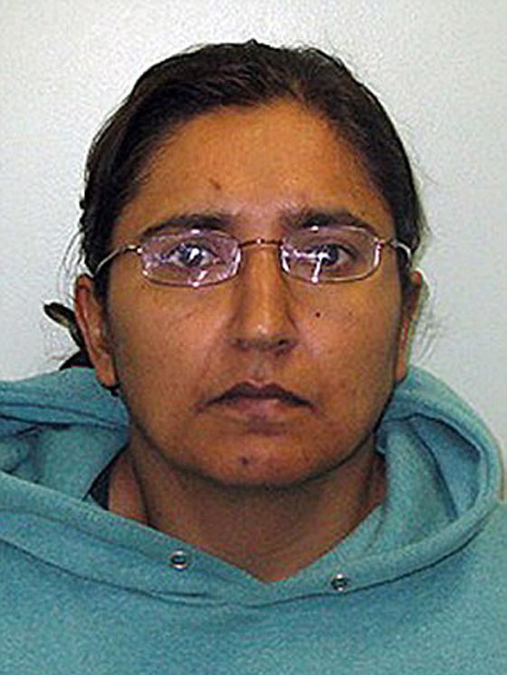 أم تعذب طفلتها حتى الموت.. لأنها مسكونة بالارواح والشياطين صورة رقم 3 أم تعذب طفلتها حتى الموت.. لأنها مسكونة بالارواح والشياطين صورة رقم 3