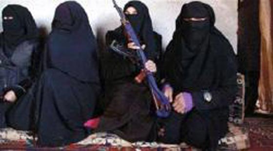 داعش يجتذب الفتيان باغراءات ومحفزات.. وهذه هي صورة رقم 5