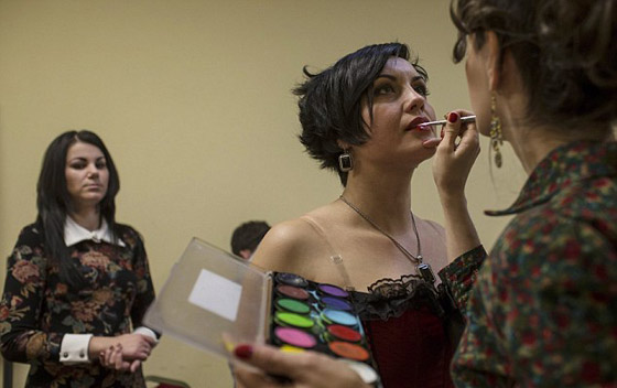 صور وفيديو جنديات اوكرانيات يشاركن في عرض ازياء ليثبتن انوثتهن وجمالهن صورة رقم 21