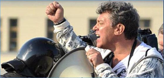 انتحار مشتبه فيه بقتل زعيم المعارضة الروسية نمشوف صورة رقم 7 انتحار مشتبه فيه بقتل زعيم المعارضة الروسية نمشوف صورة رقم 7