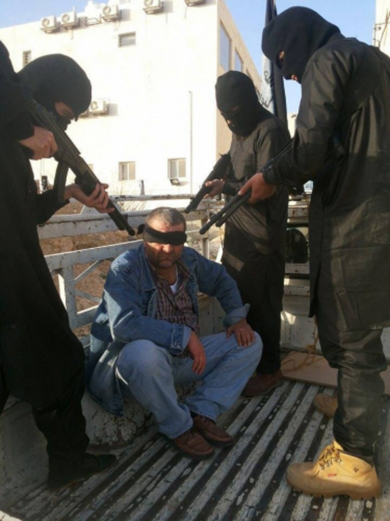 مشهد تمثيلي عن داعش يتسبب باعتقال 12 من طاقم العمل بالمسلسل صورة رقم 4