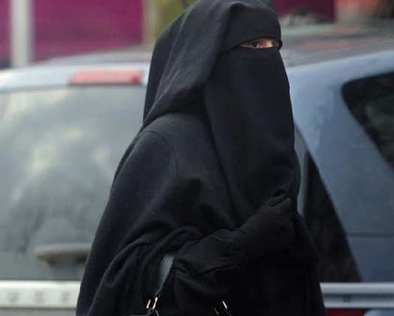 ما سر اهتمام الحكومات بالنقاب أكثر من بقية شؤون البلاد؟ صورة رقم 2 ما سر اهتمام الحكومات بالنقاب أكثر من بقية شؤون البلاد؟ صورة رقم 2