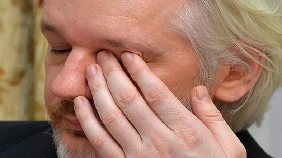 بعد كشفه آلاف الفضائح.. مؤسس موقع ويكيليكس قد يسلم نفسه اليوم صورة رقم 3