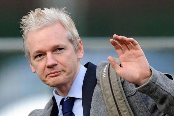 بعد كشفه آلاف الفضائح.. مؤسس موقع ويكيليكس قد يسلم نفسه اليوم صورة رقم 1